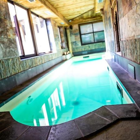 Hotel Et Spa Le Lion D'Or Pont-Évêque Екстериор снимка