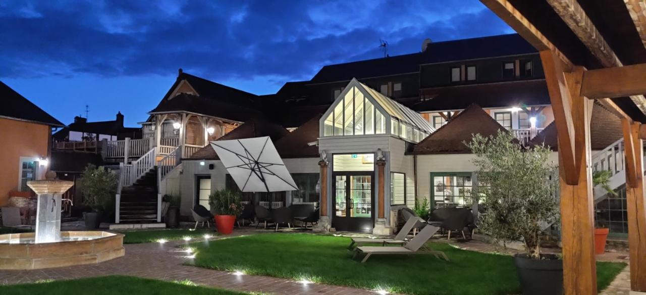 Hotel Et Spa Le Lion D'Or Pont-Évêque Екстериор снимка