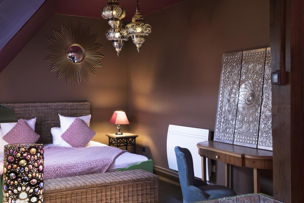 Hotel Et Spa Le Lion D'Or Pont-Évêque Екстериор снимка